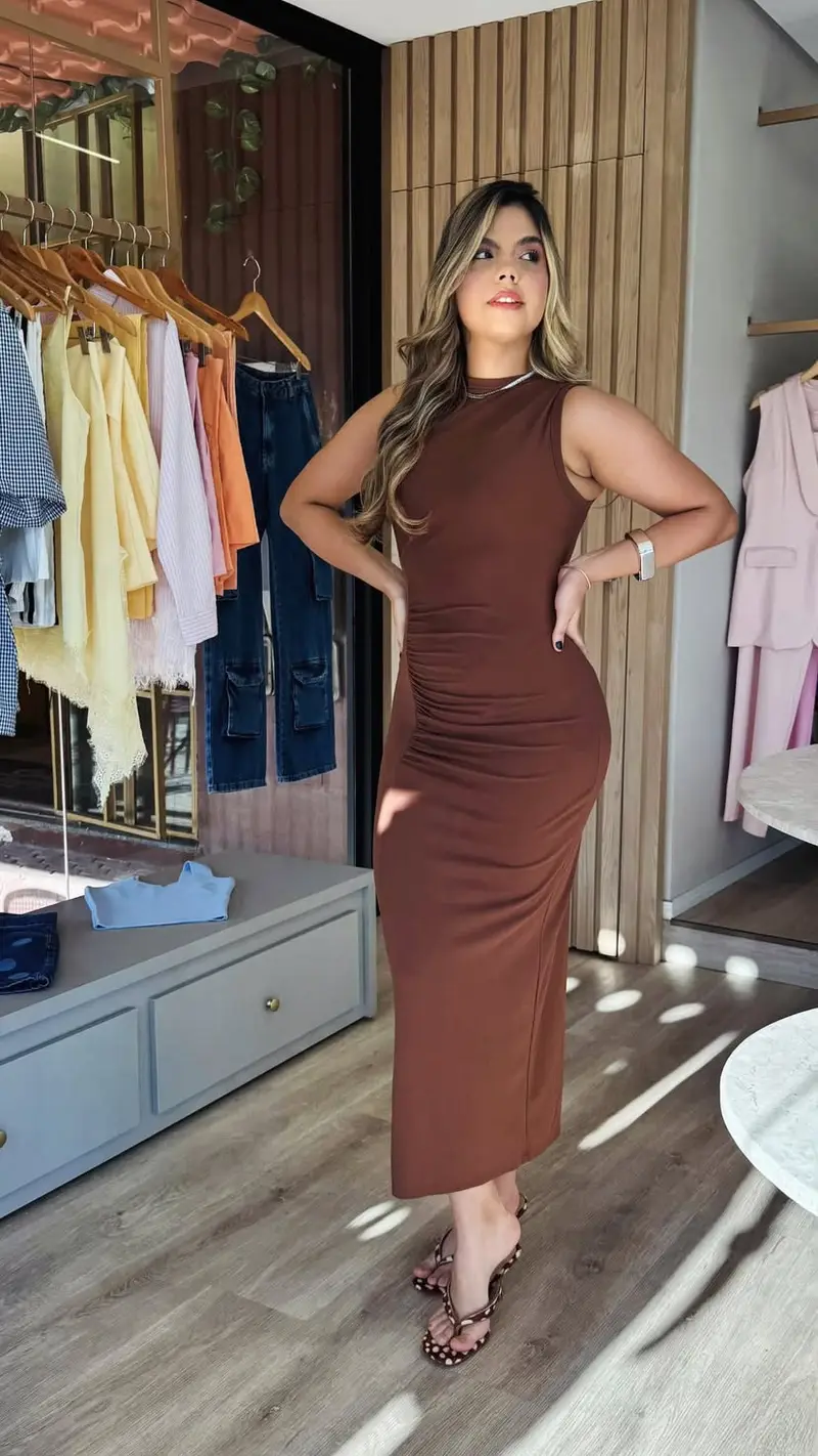 VESTIDO MIDI INVICTUS